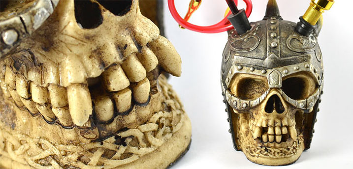 skull smoking vase